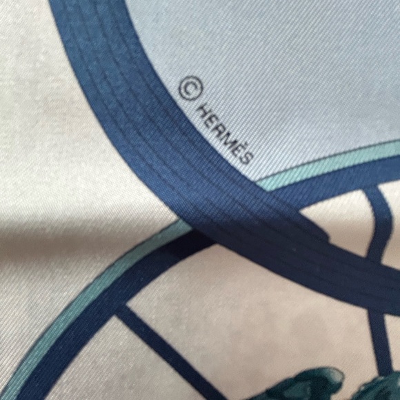 Like New Authentic Hermés Springs Scarf - Picture 4 of 5